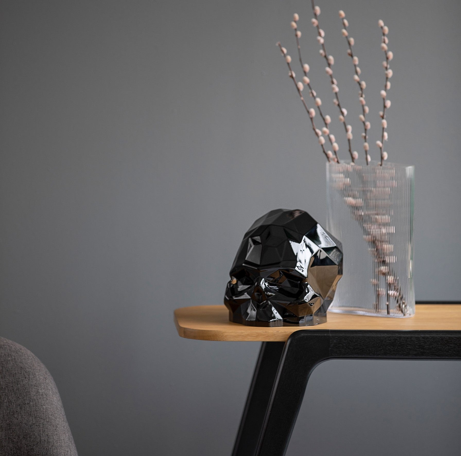 Memento Mori Faceted Skull Black Large