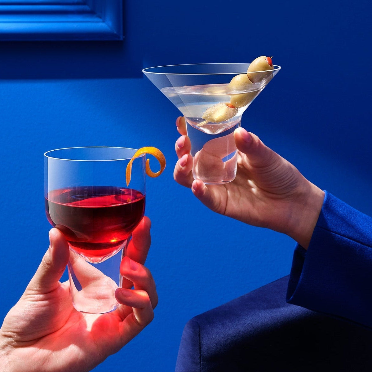 Gravity set of 2 Martini Cocktail Glasses