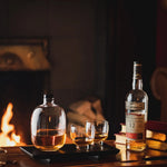 Malt Whiskey Bottle with Wooden Tray - NUDE EU