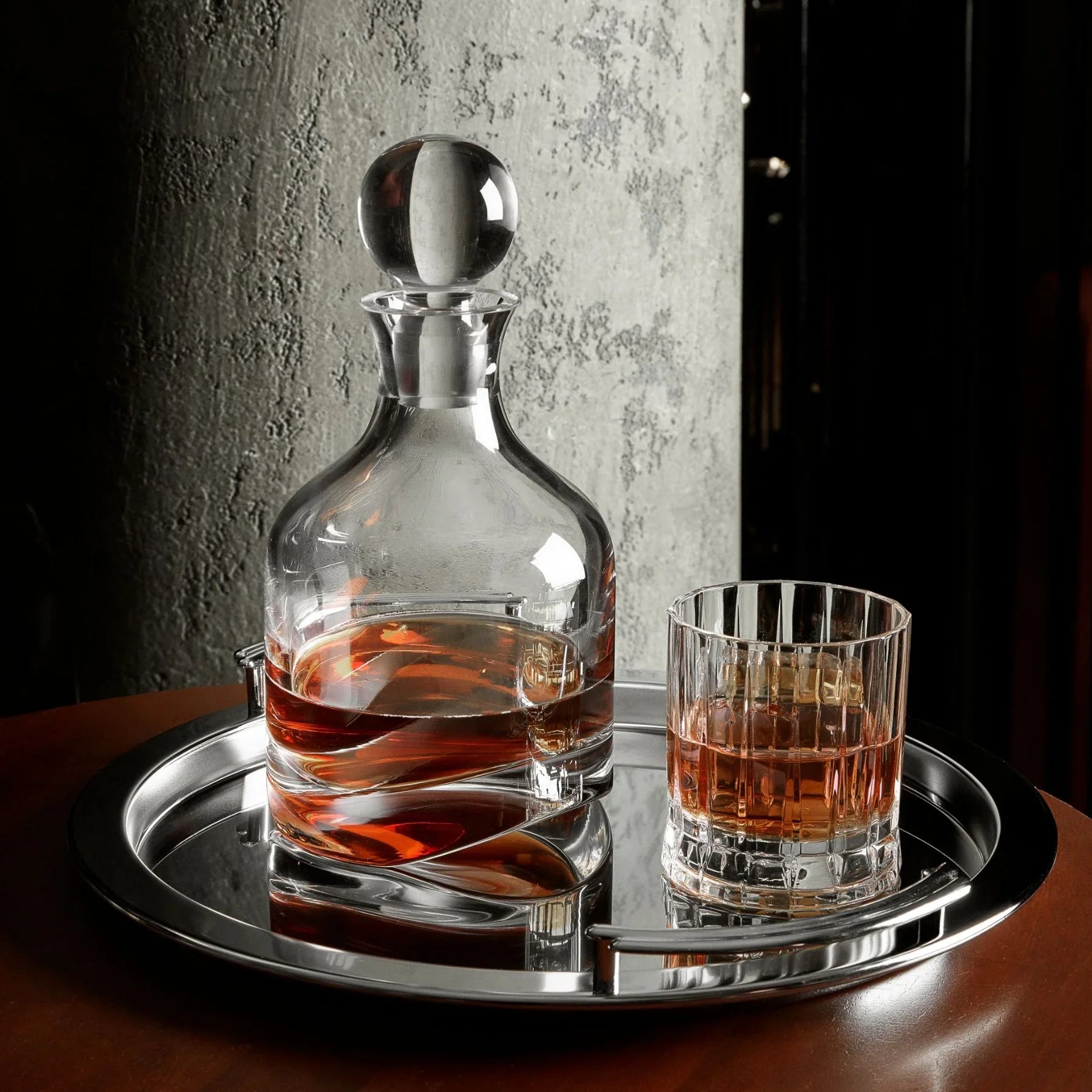 Arch Whisky Bottle - NUDE EU