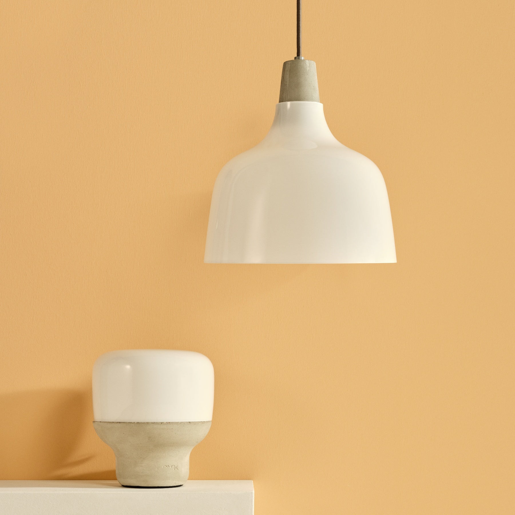 Mira Lamp