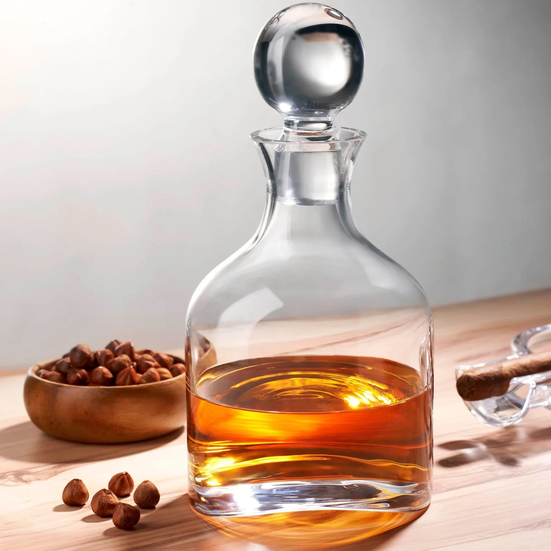 Arch Whisky Bottle - NUDE EU